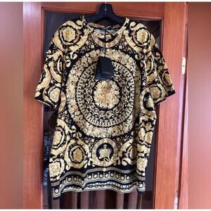 Men's Versace Black and Gold Baroque T-Shirt size 5 XL made in Italy